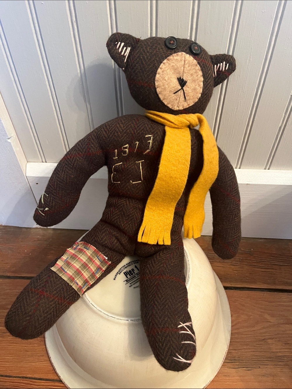 Vintage style teddy bear